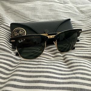 Ray-Ban Clubmaster  - Black/Arista Frame Polar Green 51mm Polarized.